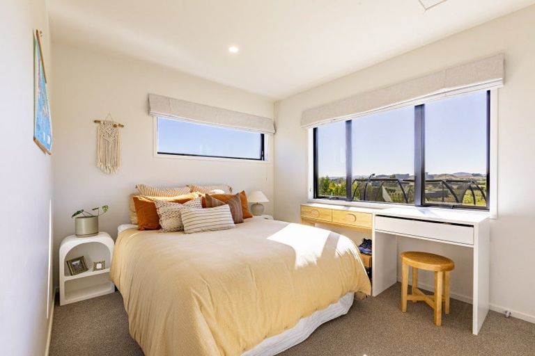 Photo of property in 53 Highlands Drive, Waipawa, 4210