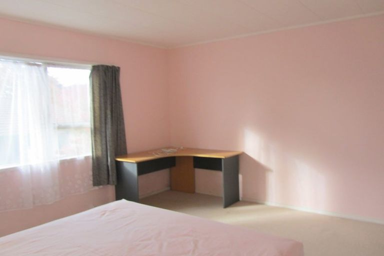 Photo of property in 26 Santiago Crescent, Unsworth Heights, Auckland, 0632