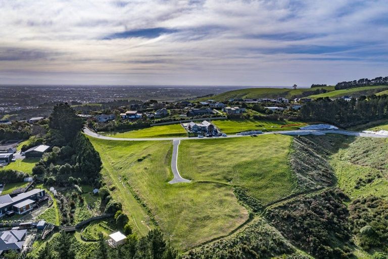 Photo of property in 2 Kahiwi Place, Kennedys Bush, Christchurch, 8025