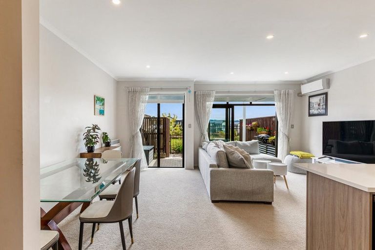 Photo of property in 12b Dida Park Drive, Kumeu, 0810
