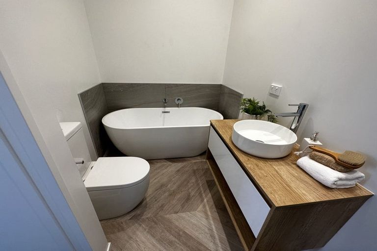 Photo of property in 5/8 Bennett Road, Pakuranga, Auckland, 2010