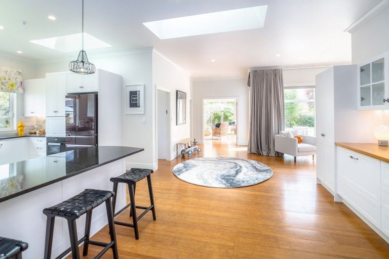 Photo of property in 16 Main Street, Greytown, 5712