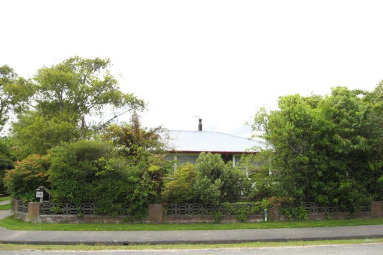 Photo of property in 49 Domett Street, Westport, 7825