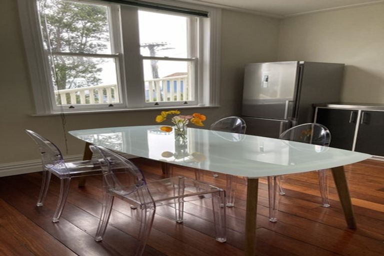 Photo of property in 18 Central Terrace, Kelburn, Wellington, 6012