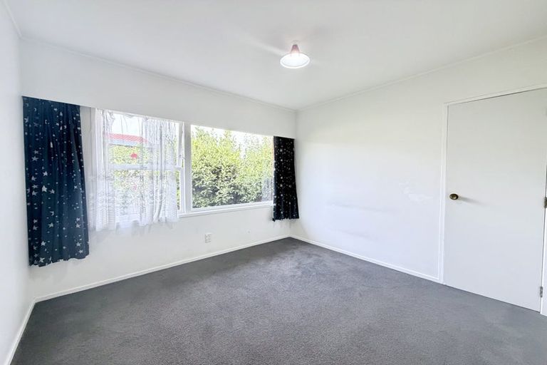 Photo of property in 30 Meadway, Sunnyhills, Auckland, 2010