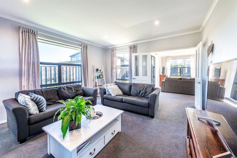 Photo of property in 11 O'rourke Place, Casebrook, Christchurch, 8051