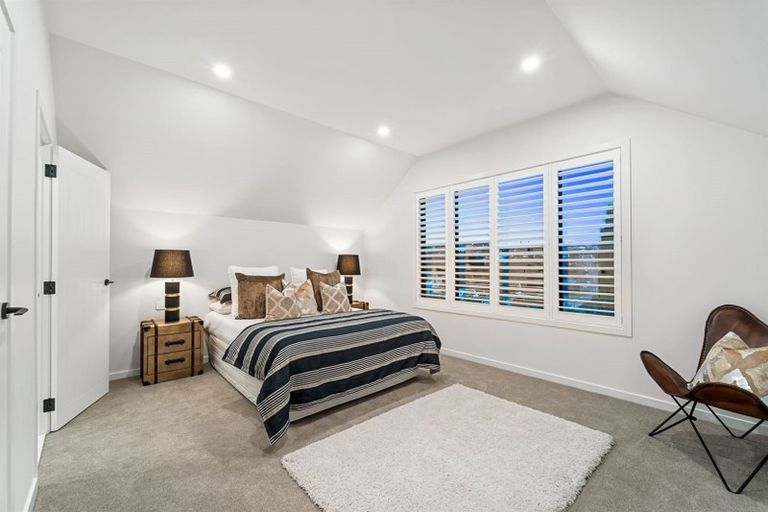 Photo of property in 2/47 Rangitoto Terrace, Milford, Auckland, 0620