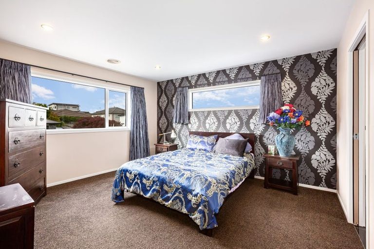 Photo of property in 72 Aotea Drive, Aotea, Porirua, 5024