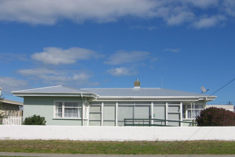 Photo of property in 100 Seabury Avenue, Foxton Beach, Foxton, 4815