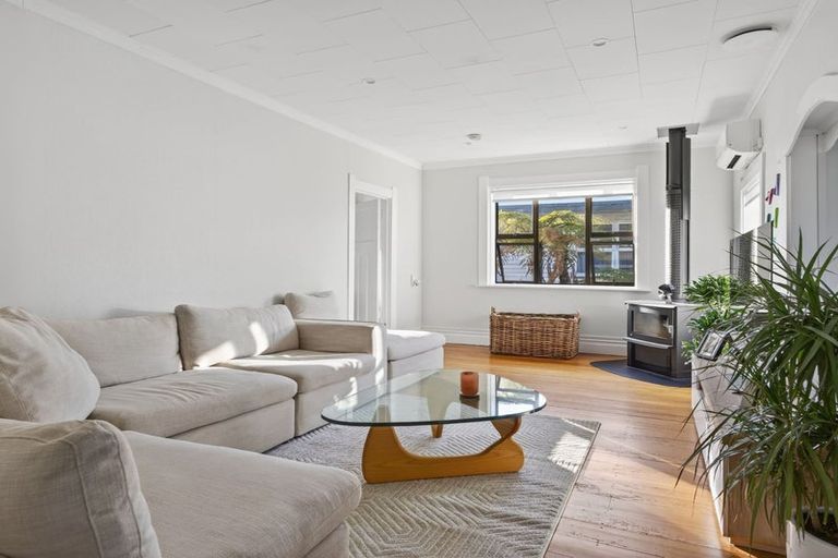 Photo of property in 87 Ormond Road, Whataupoko, Gisborne, 4010