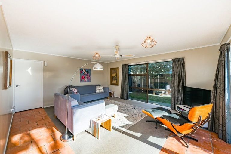 Photo of property in 7 Rodney Grove, Paraparaumu, 5032