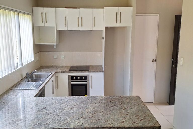 Photo of property in 5 Morewood Lane, Favona, Auckland, 2024