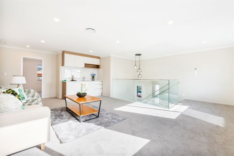 Photo of property in 22 Carrygawley Road, Flat Bush, Auckland, 2019