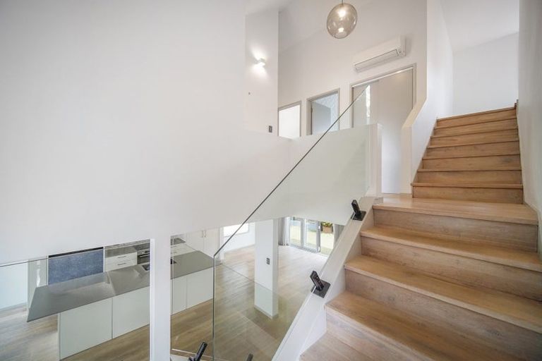 Photo of property in 1/26 Onepoto Road, Hauraki, Auckland, 0622