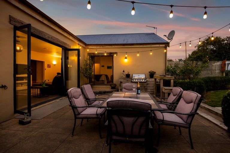 Photo of property in 35 Maire Street, Hawera, 4610