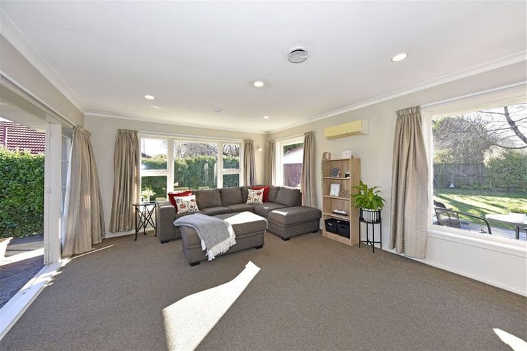 Photo of property in 6 Gregan Crescent, Burnside, Christchurch, 8053