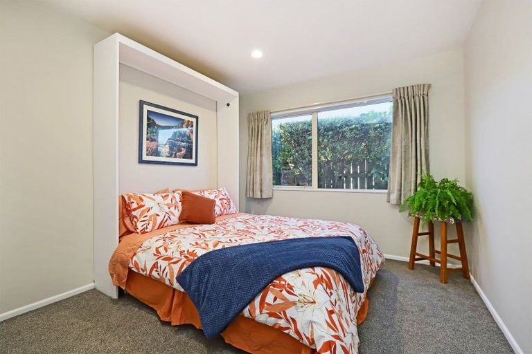 Photo of property in 8 Brompton Drive, Taradale, Napier, 4112