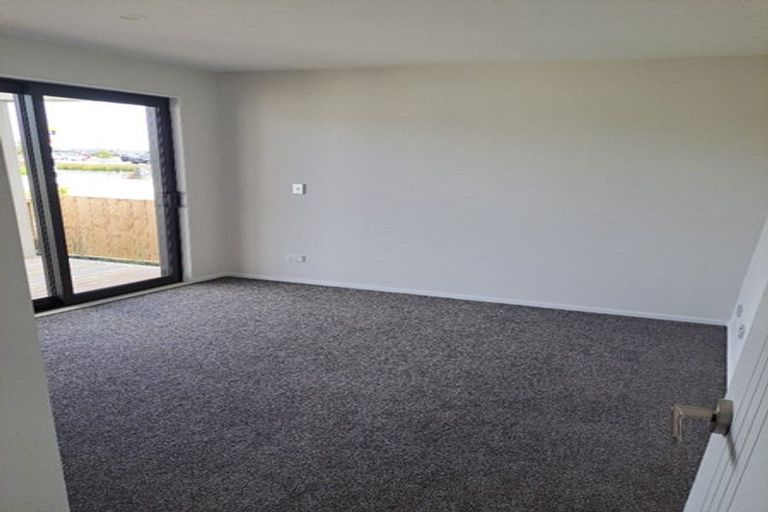 Photo of property in 20 Rorotu Avenue, Karaka, 2113