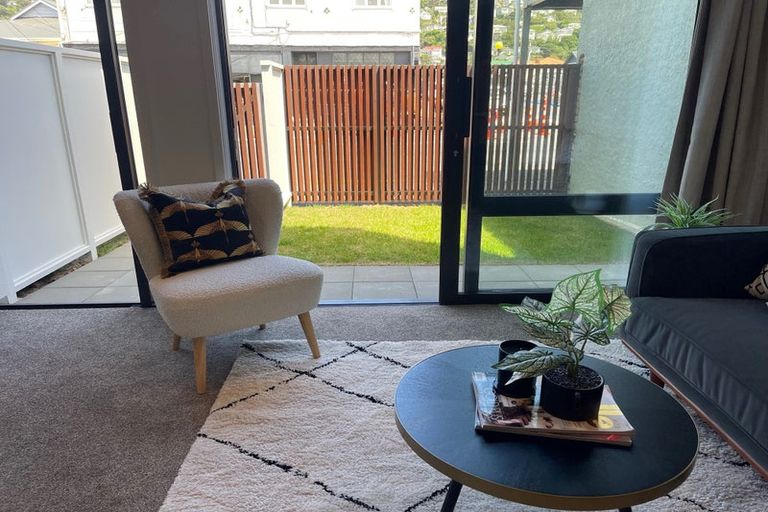 Photo of property in 149u1 Onepu Road, Lyall Bay, Wellington, 6022