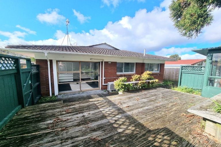 Photo of property in 6 Keldale Place, Forrest Hill, Auckland, 0620