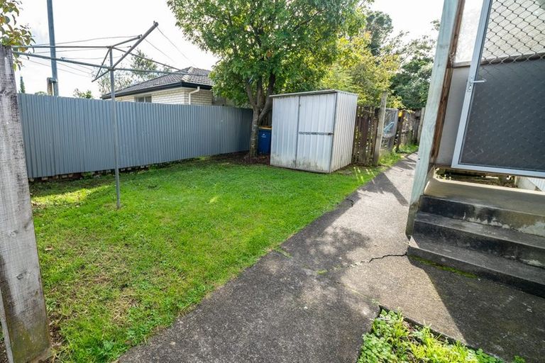 Photo of property in 2/41 Miro Street, New Lynn, Auckland, 0600