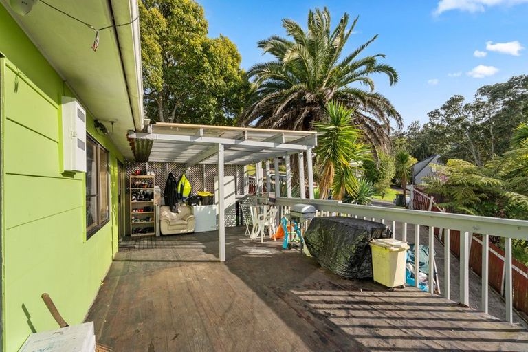 Photo of property in 12 Noeleen Street, Glenfield, Auckland, 0629