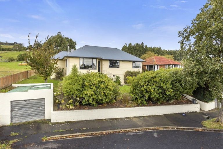 Photo of property in 37 Burgess Street, Green Island, Dunedin, 9018