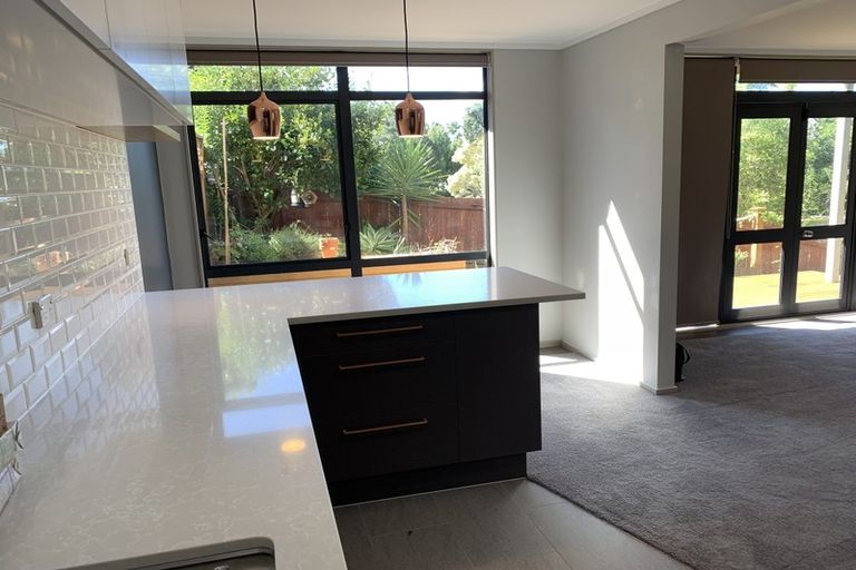 Photo of property in 4/3 Erewhon Place, Birkdale, Auckland, 0626