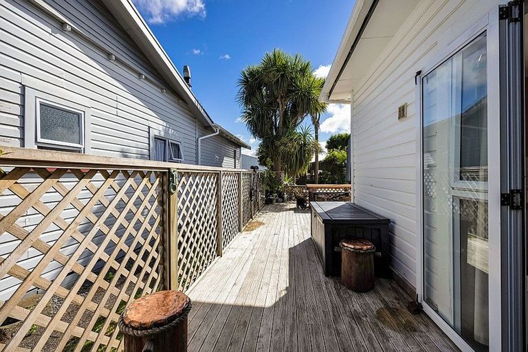 Photo of property in 48 Egmont Street, Hawera, 4610