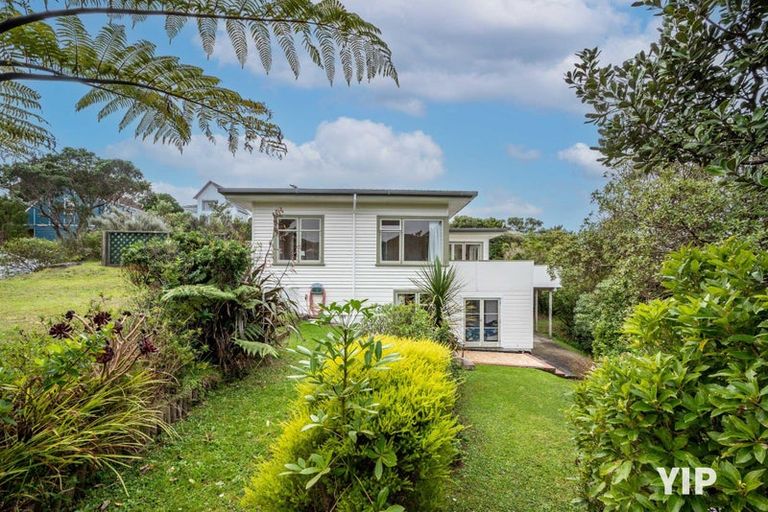 Photo of property in 9 Birch Street, Johnsonville, Wellington, 6037