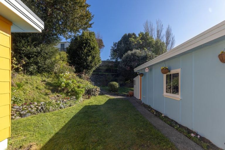 Photo of property in 22 Dale Road, Raumati South, Paraparaumu, 5032