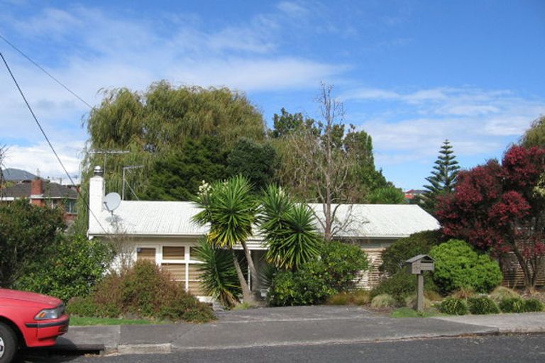 Photo of property in 20 Cassino Street, Bayswater, Auckland, 0622