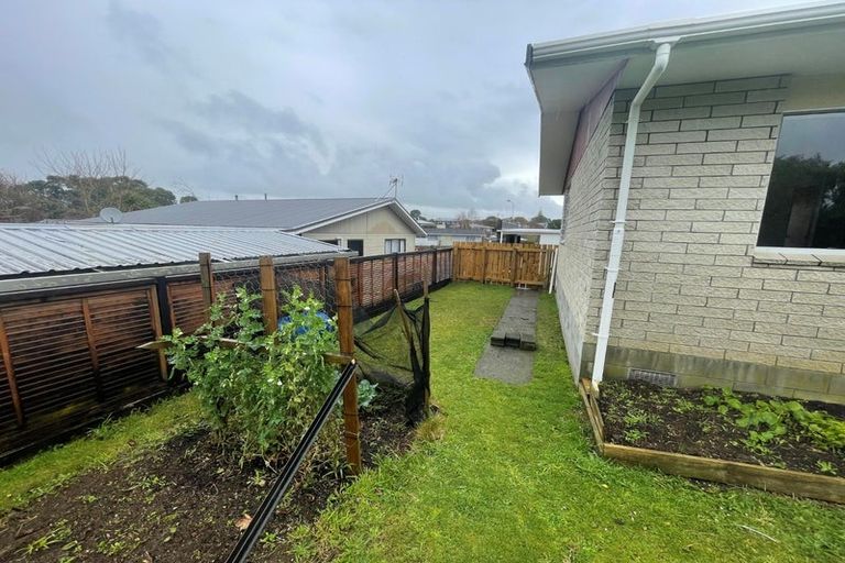 Photo of property in 1 Cassia Place, Bell Block, New Plymouth, 4312