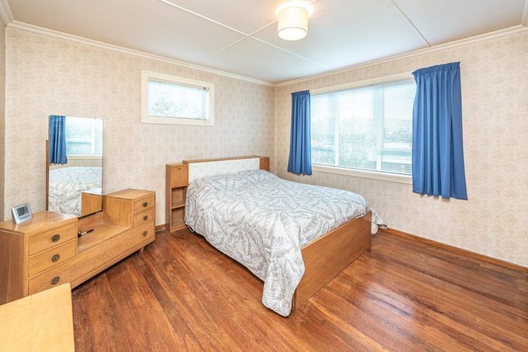 Photo of property in 16 Laird Street, Castlecliff, Whanganui, 4501