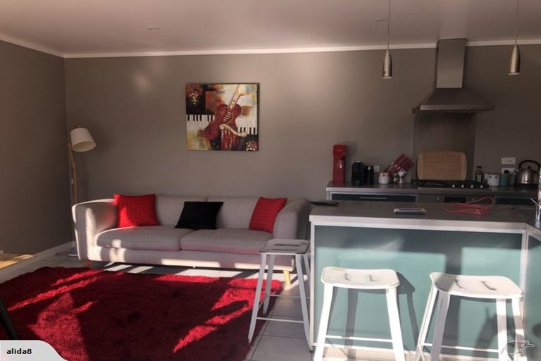 Photo of property in 10 Palm Avenue, Lyall Bay, Wellington, 6022