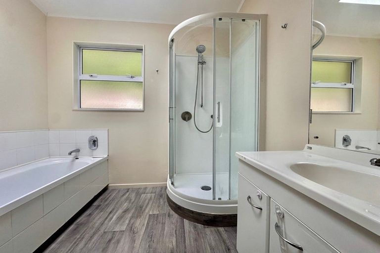 Photo of property in 130 Awarua Street, Ngaio, Wellington, 6035