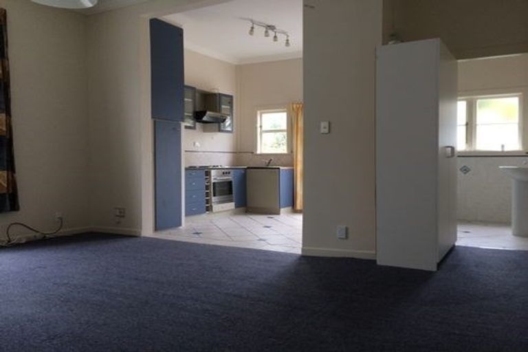 Photo of property in 16a Thompson Street, Mount Cook, Wellington, 6011