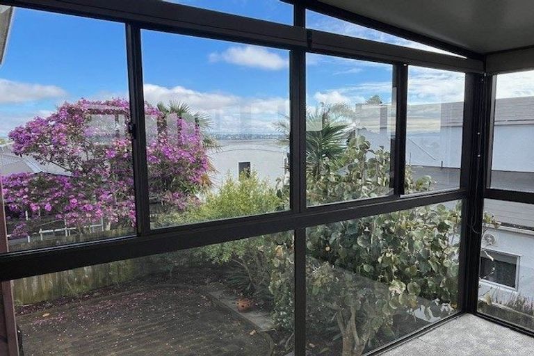 Photo of property in 2/170 Bucklands Beach Road, Bucklands Beach, Auckland, 2012