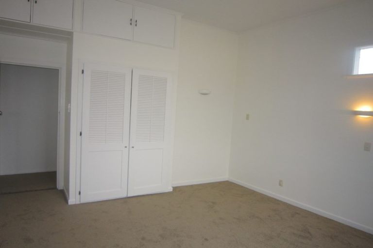 Photo of property in 22 Ferry Street, Seatoun, Wellington, 6022