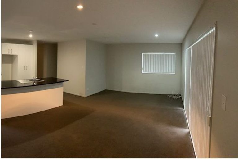 Photo of property in 54 Popokatea Drive, Takanini, 2112
