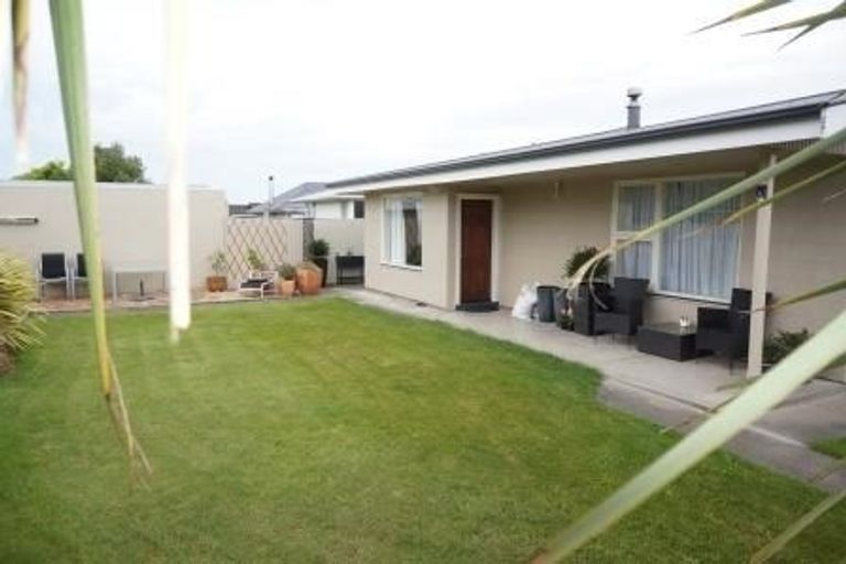 Photo of property in 14 Fraser Place, Rangiora, 7400