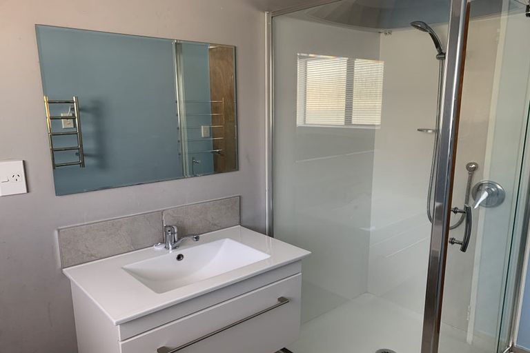 Photo of property in 11 Hilton Grove, Kelvin Grove, Palmerston North, 4414