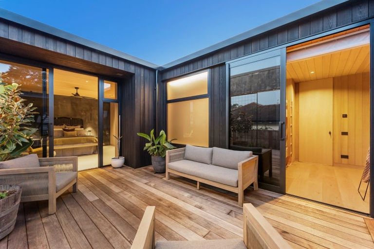 Photo of property in 73a Beach Road, Otumoetai, Tauranga, 3110