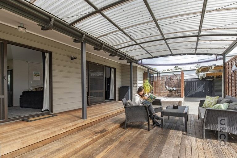 Photo of property in 24 Maude Street, Riverhead, 0820