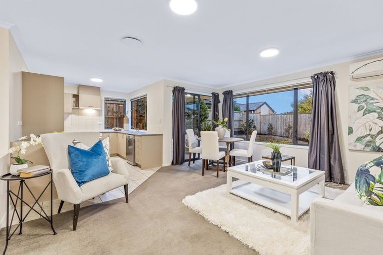Photo of property in 4 Kippure Close, East Tamaki, Auckland, 2013