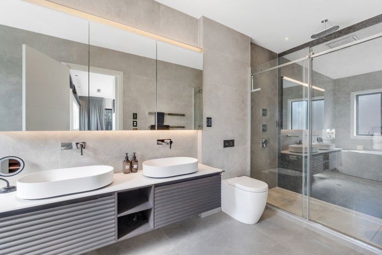 Photo of property in 47c Takutai Avenue, Half Moon Bay, Auckland, 2012