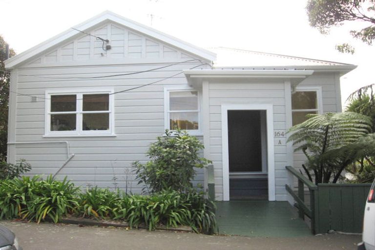 Photo of property in 164 Karori Road, Karori, Wellington, 6012