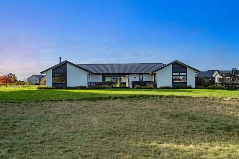 Photo of property in 8 Te Haunui Lane, Pegasus, 7612