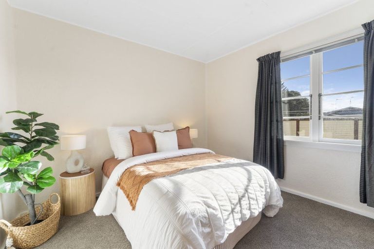 Photo of property in 44 Bluegum Road, Paraparaumu Beach, Paraparaumu, 5032