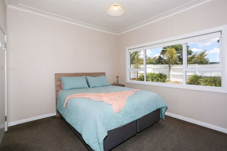 Photo of property in 2 Hamilton Place, Pukekohe, 2120